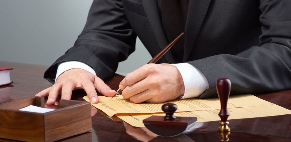 Юрист по корпоративному праву